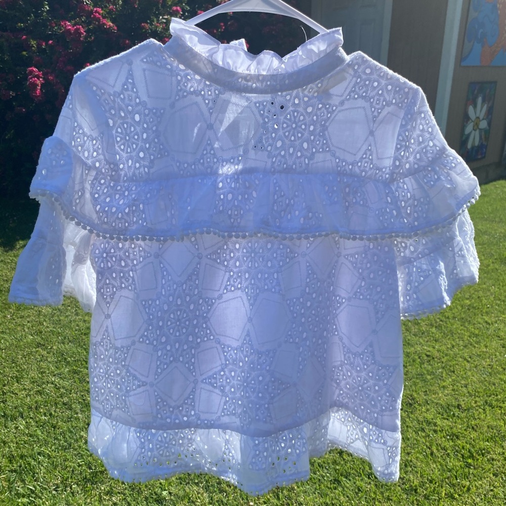 J.O.A. Los Angeles white ruffle eyelet top MD